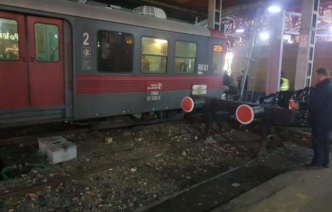 tren privat accident gara de nord