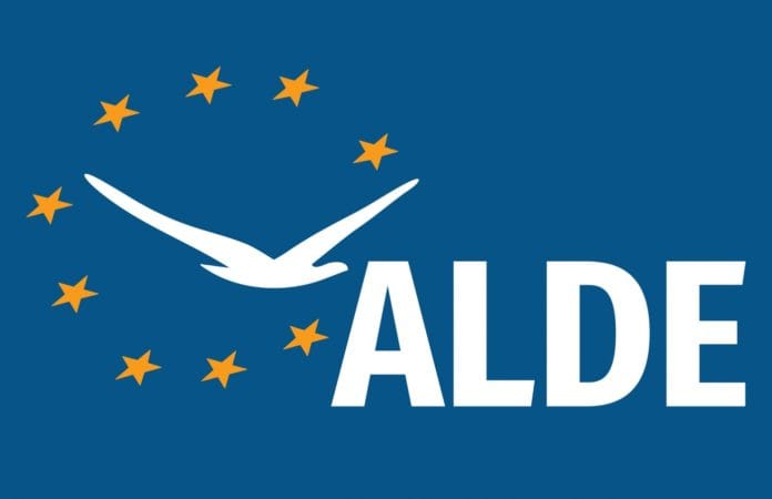 Vicepreşedinte ALDE: Solicităm demisia imediată din funcţia de secretar general ALDE a lui Chiţoiu