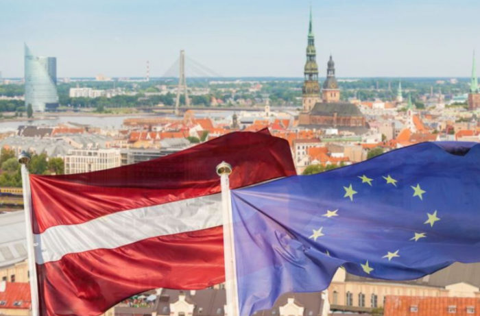 Decizie RADICALĂ în Letonia – Parlamentarii nu mai au dreptul să voteze dacă sunt nevaccinați anti-COVID