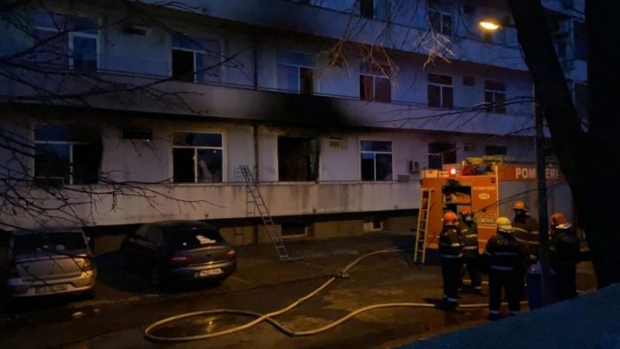 A mai murit o persoană transferată de la spitalul Matei Balș după incendiu