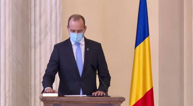 Dan Vîlceanu a depus jurământul de învestire în funcţia de ministru al Finanţelor