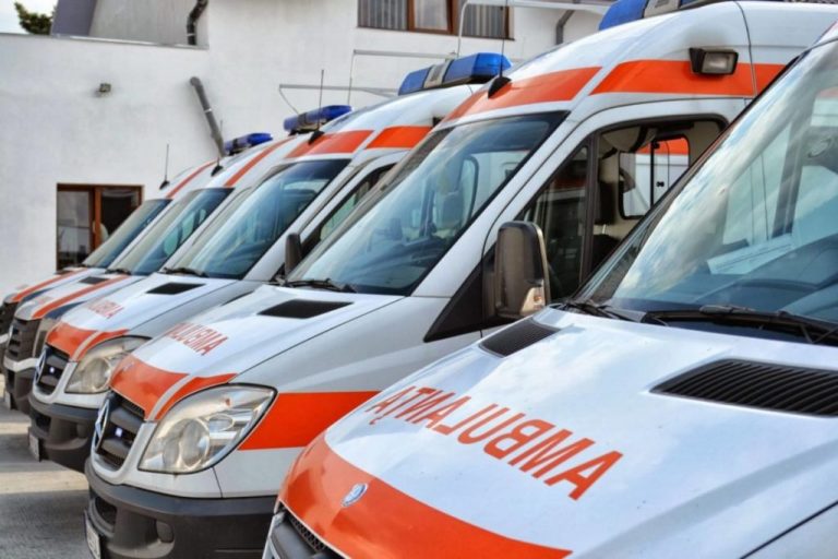 Serviciul de Ambulanţă Bucureşti-Ilfov cere suplimentarea echipajelor pentru urgentarea recoltării probelor biologice pentru testarea COVID-19