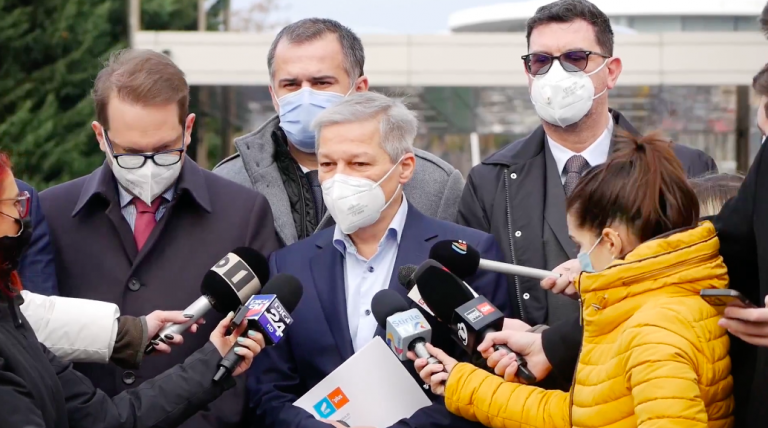 Dacian Cioloș și câțiva primari USR, întâlnire la Guvern cu premierul și ministrul Dezvoltării