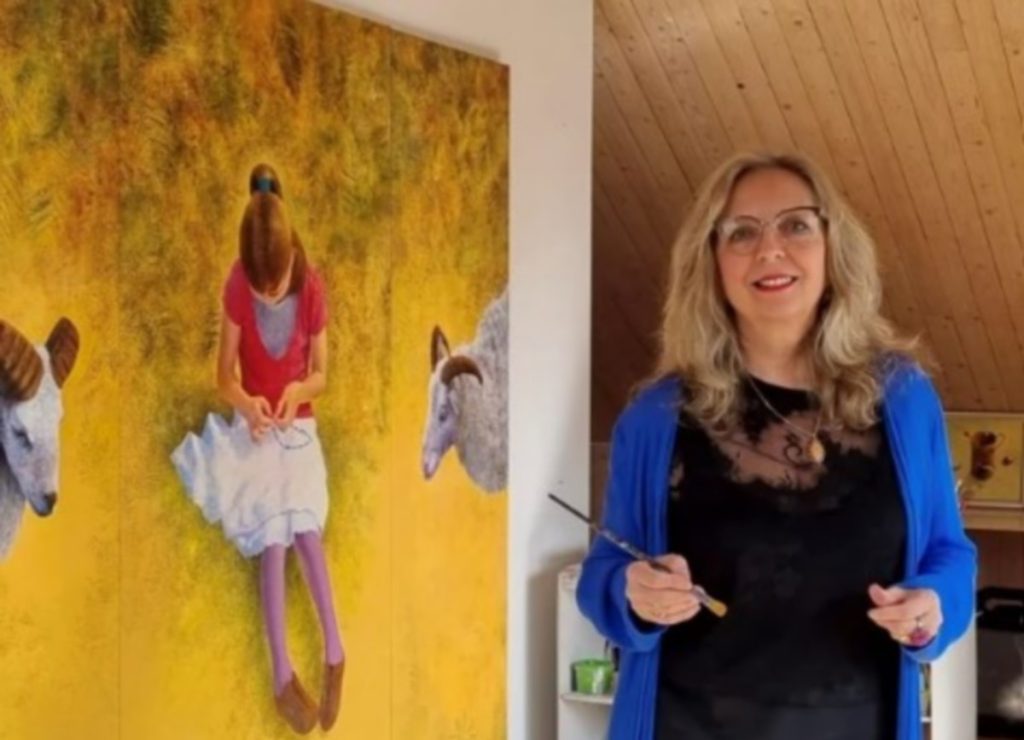 Romanian-born painter Dorina Mocan, established in Sweden, sells her artwork to royalties