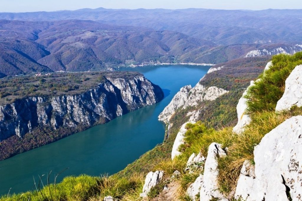 No risk of Danube pollution in Romania after oil spills in Serbia