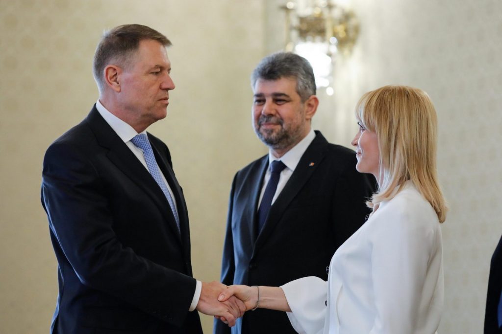 President Iohannis signs decree acknowledging resignation of Family Minister Gabriela Firea