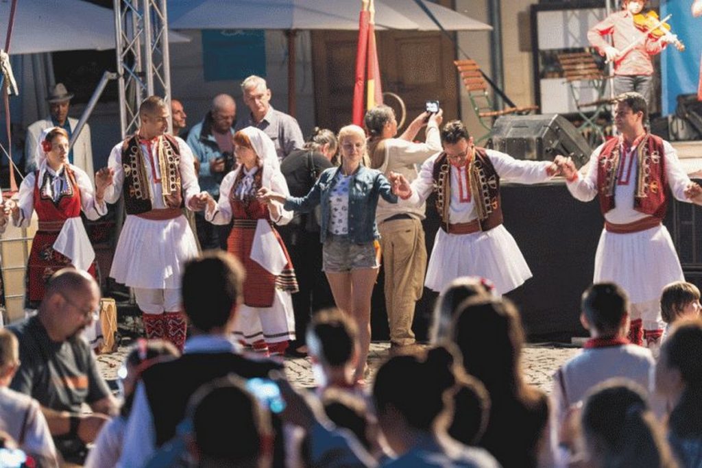 ProEtnica/ Greek Union of Romania lines up 16 dance, choral ensembles