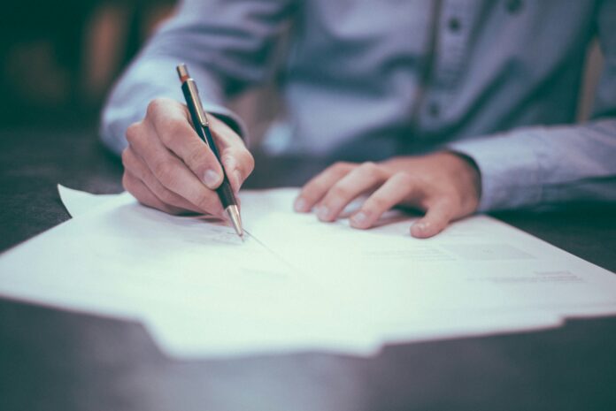 Number of job vacancies down by 1,800 in the second quarter compared with the previous quarter