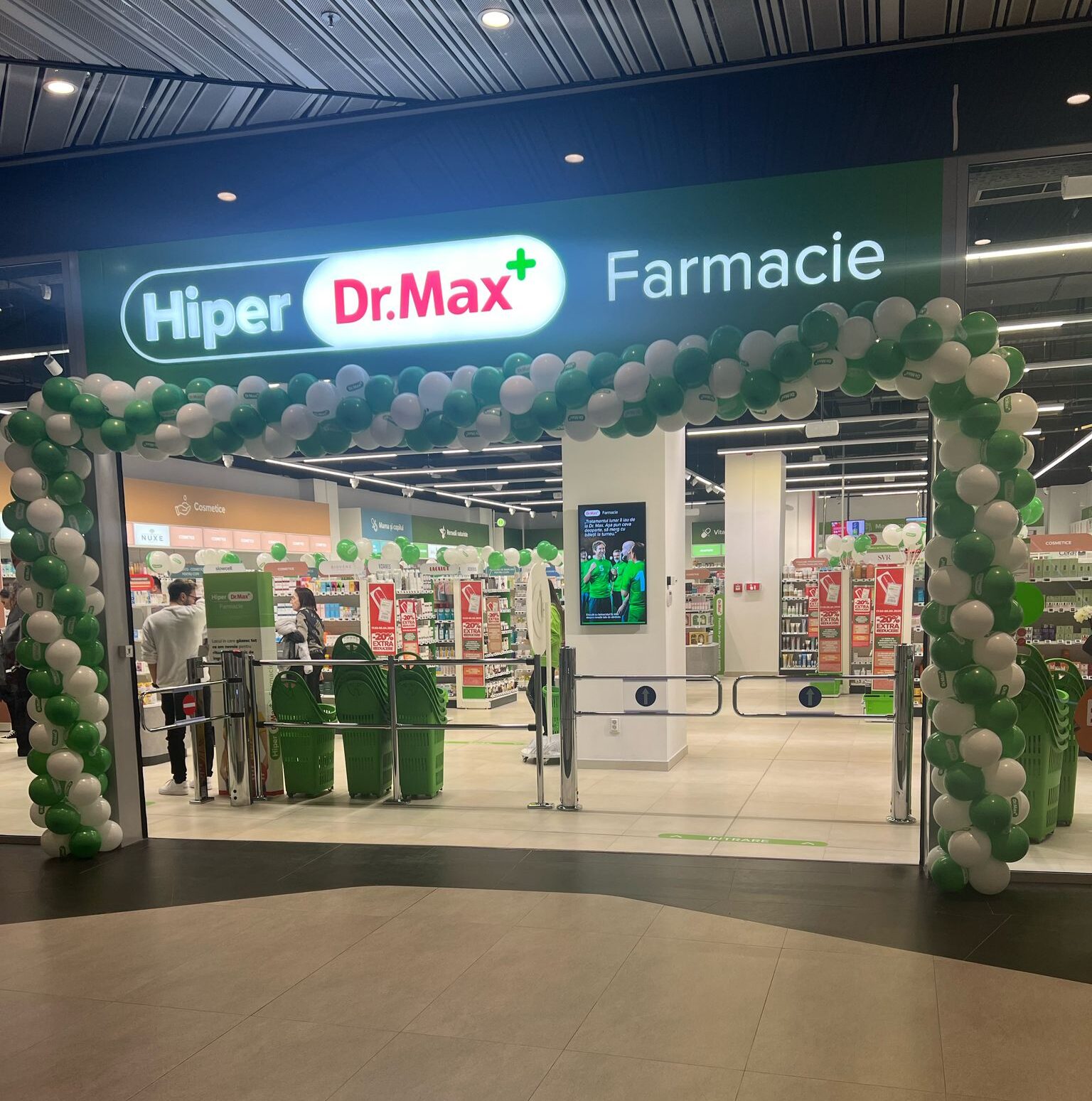 Dr. Max Deschidere in Promenada Mall e1742812597878
